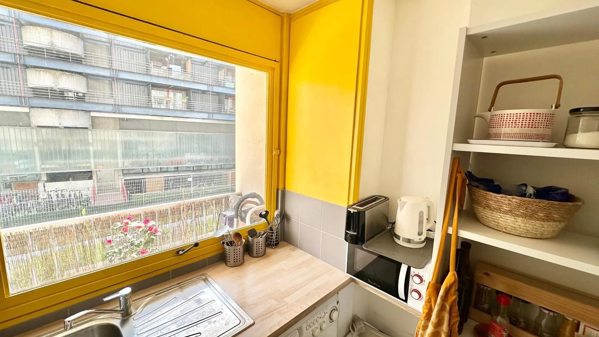 Le Cocon Parisien - Charme Et Lumiere Appartement  Parijs